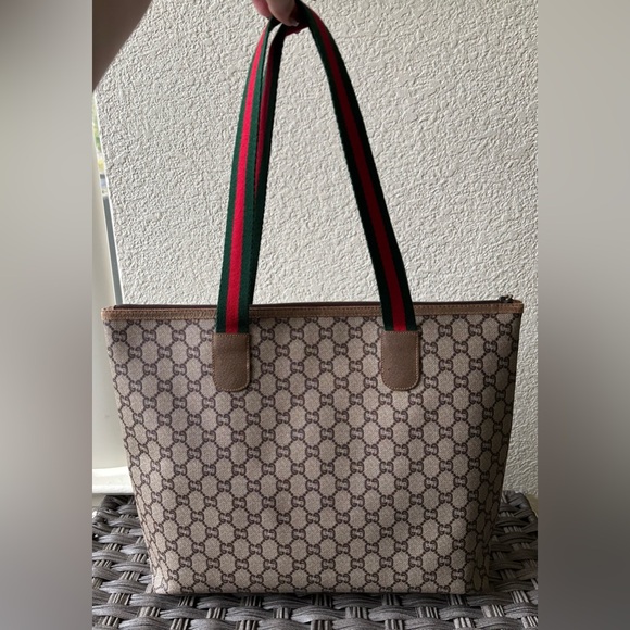 Vintage Gucci Zip Tote ❤️💚 - Picture 4 of 12